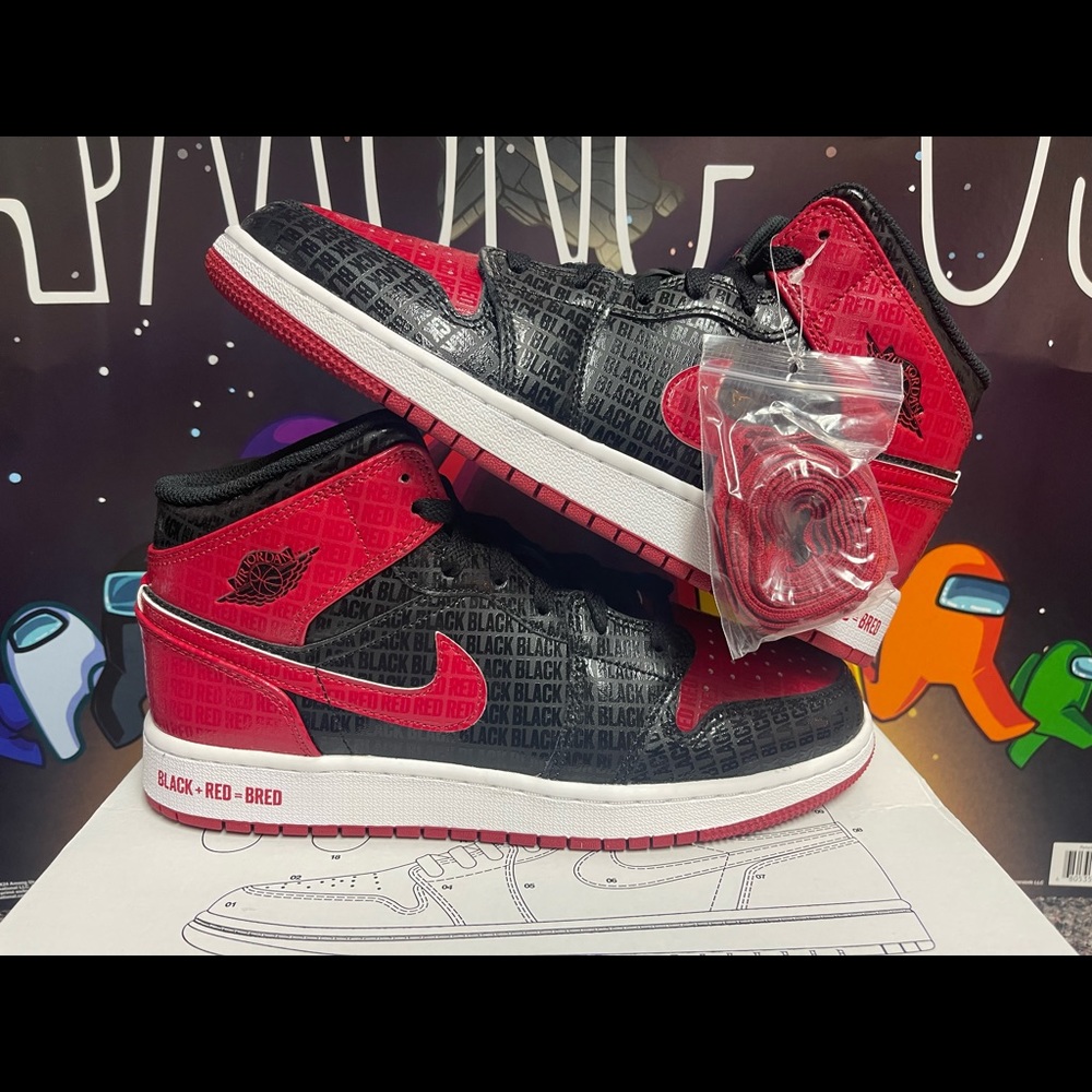 Air Jordan 1Mid Bred Text